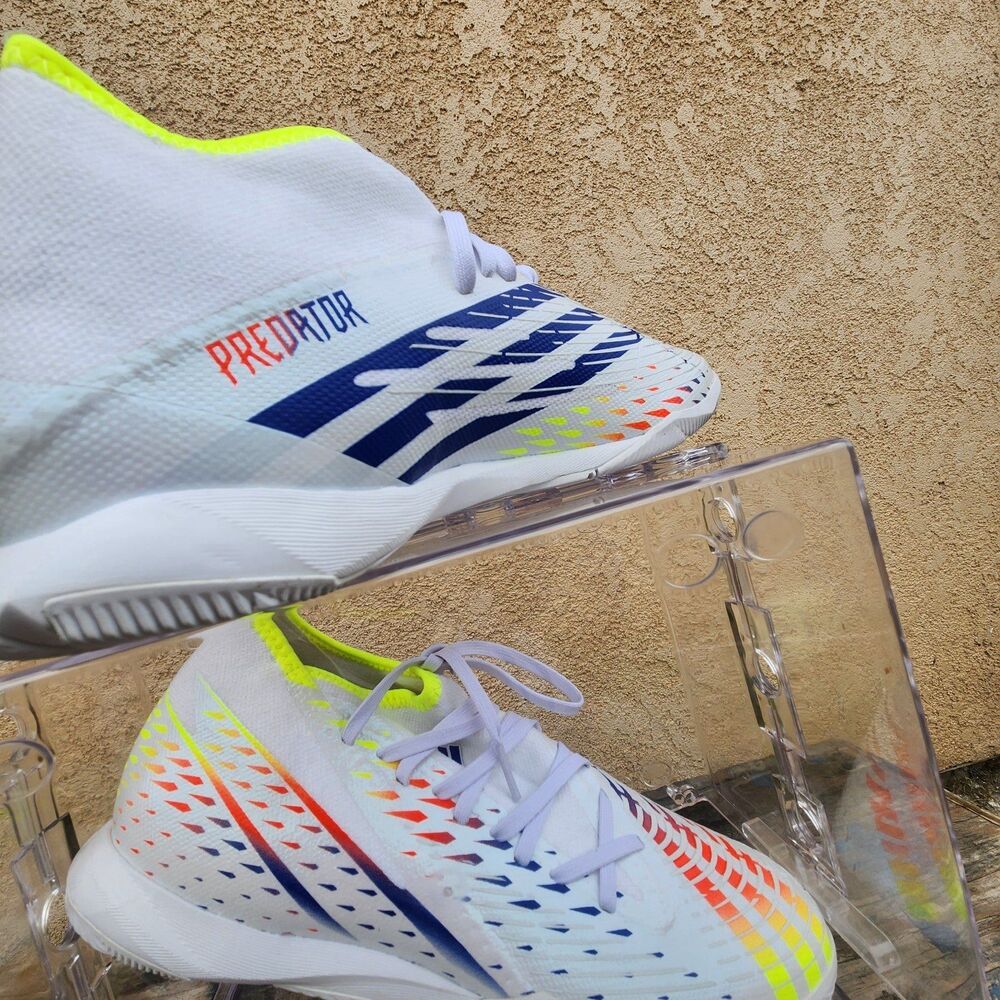 Size 10  Adidas  Predator Edge 3 In  Soccer Cleats unisex - Picture 8 of 9